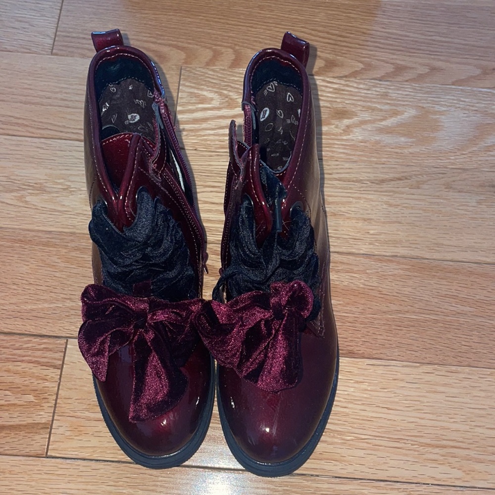 GIOS EPPO lacquered boots